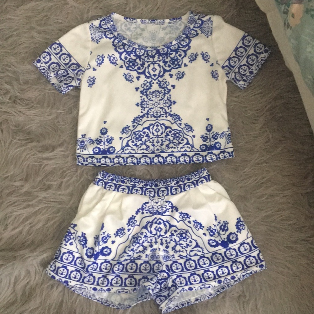 Blue tile print crop top with shorts